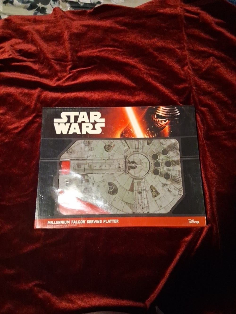 Star Wars Millennium Falcon Serving Platter – White/Gray